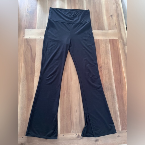 HATCH The Body Flare Leg Pant - Picture 2 of 10